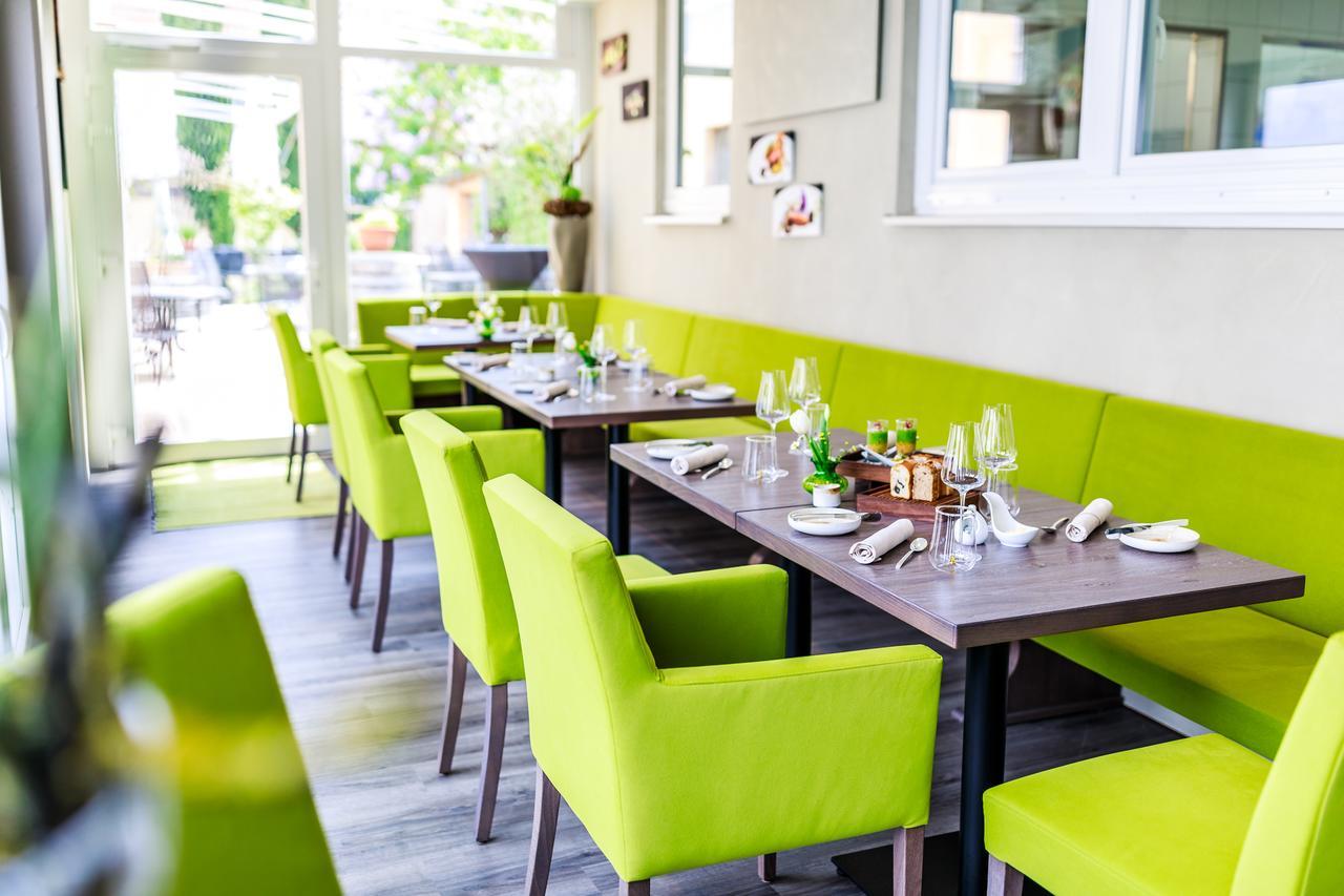Hotel Loewen Eggenstein-Leopoldshafen Eksteriør bilde